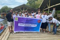 Alumni SMA Negeri 1 Jayapura Angkatan 2004 (Smoenzha 2004) melakukan kunjungan kasih ke Kampung Putali, Distrik Ebungfa, Kabupaten Jayapura, Minggu (25/08/2024).