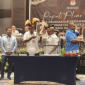 Tiga pasangan calon Bupati dan Wakil Bupati Biak Numfor saat memperlihatkan nomor urut masing-masing, Pengundian dan Penetapan Nomor Urut pasangan calon Peserta Pemilihan Bupati dan Wakil Bupati Kabupaten Biak Numfor Tahun 2024, di Swissbell-Hotel Biak, Senin (23/9).