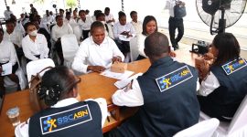 Para peserta CPNS Provinsi Papua Tengah saat mengikuti tes SKD di Kanreg IX BKN Jayapura, Rabu, 23 Oktober 2024.