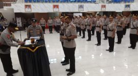 Kapolda Papua, Irjen Pol Patrige Renwarin saat memimpin serah terima jabatan Pejabat Utama dan Kapolres, Sabtu (12/4/2025). (Syaiful)