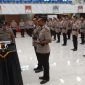 Kapolda Papua, Irjen Pol Patrige Renwarin saat memimpin serah terima jabatan Pejabat Utama dan Kapolres, Sabtu (12/4/2025). (Syaiful)