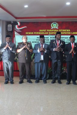 Sebanyak 8 Anggota DPRK Lanny Jaya Jalur Otsus Resmi Dilantik