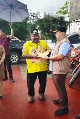 Pemda Lanny Jaya Terima Penyerahan Aset Daerah dari Kejaksaan Negeri Jayawijaya