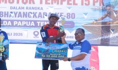 Meriah! Balap Perahu 15 PK HUT Bhayangkara Pecah di Nabire