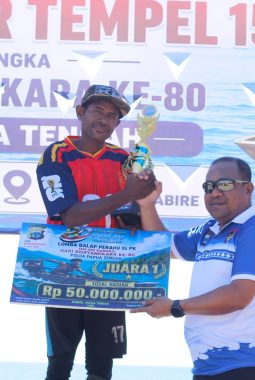 Meriah! Balap Perahu 15 PK HUT Bhayangkara Pecah di Nabire