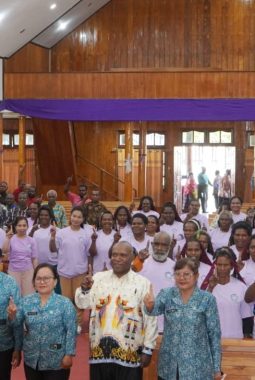 Pelatihan Guru Sekolah Minggu di Gereja Emaus GIDI Mulia Berlangsung Interaktif
