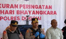 Dogiyai Tegas! Polisi Sita Senpi Rakitan dan 120 Botol Miras