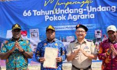 BPN Jayawijaya Wujudkan Tema “Transformasi Melayani Lebih Pasti” dengan Penyerahan Sertipikat Elektronik kepada Pemprov Papua Pegunungan dan Lembaga Keagamaan