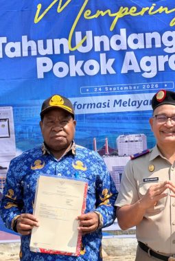 BPN Jayawijaya Wujudkan Tema “Transformasi Melayani Lebih Pasti” dengan Penyerahan Sertipikat Elektronik kepada Pemprov Papua Pegunungan dan Lembaga Keagamaan