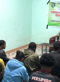 Pemerintah Kampung Pirime Salurkan BLT Mahasiswa di Jayapura, Dorong Penyelesaian Studi Tepat Waktu