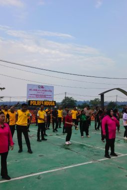 HKGB ke-74 di Nduga, Bhayangkari Gelar Olahraga Bersama untuk Pererat Silaturahmi dan Bangun Kebersamaan Lintas Elemen Masyarakat