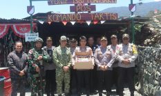 HUT ke-81 TNI di Puncak Jaya, Kapolres Yudha Wicaksono Bawa Kue dan Tumpeng sebagai Simbol Soliditas TNI-Polriz