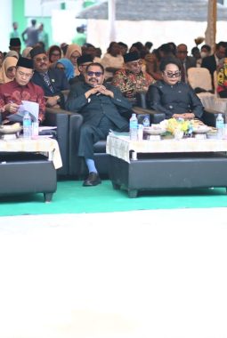 Gubernur John Tabo Hadiri Wisuda UNA’IM Yapis Wamena, Dorong Generasi Muda Papua Pegunungan Raih Pendidikan Tinggi