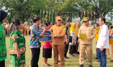 Wakil Wali Kota Jayapura Serahkan SK Pensiun, Seratusan ASN Termasuk Guru Memasuki Masa Purna Tugas Tahun 2026