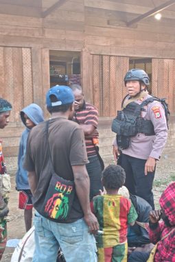 Kapolres Dogiyai Pimpin Patroli Dialogis Jarak Jauh, TNI-Polri Perkuat Pengamanan dan Cegah Gangguan Kamtibmas di Dua Kampung